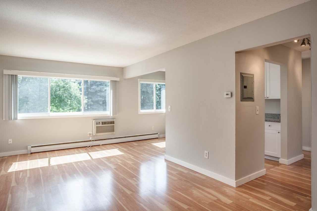 744 Polk St NE - Photo 4 of 27