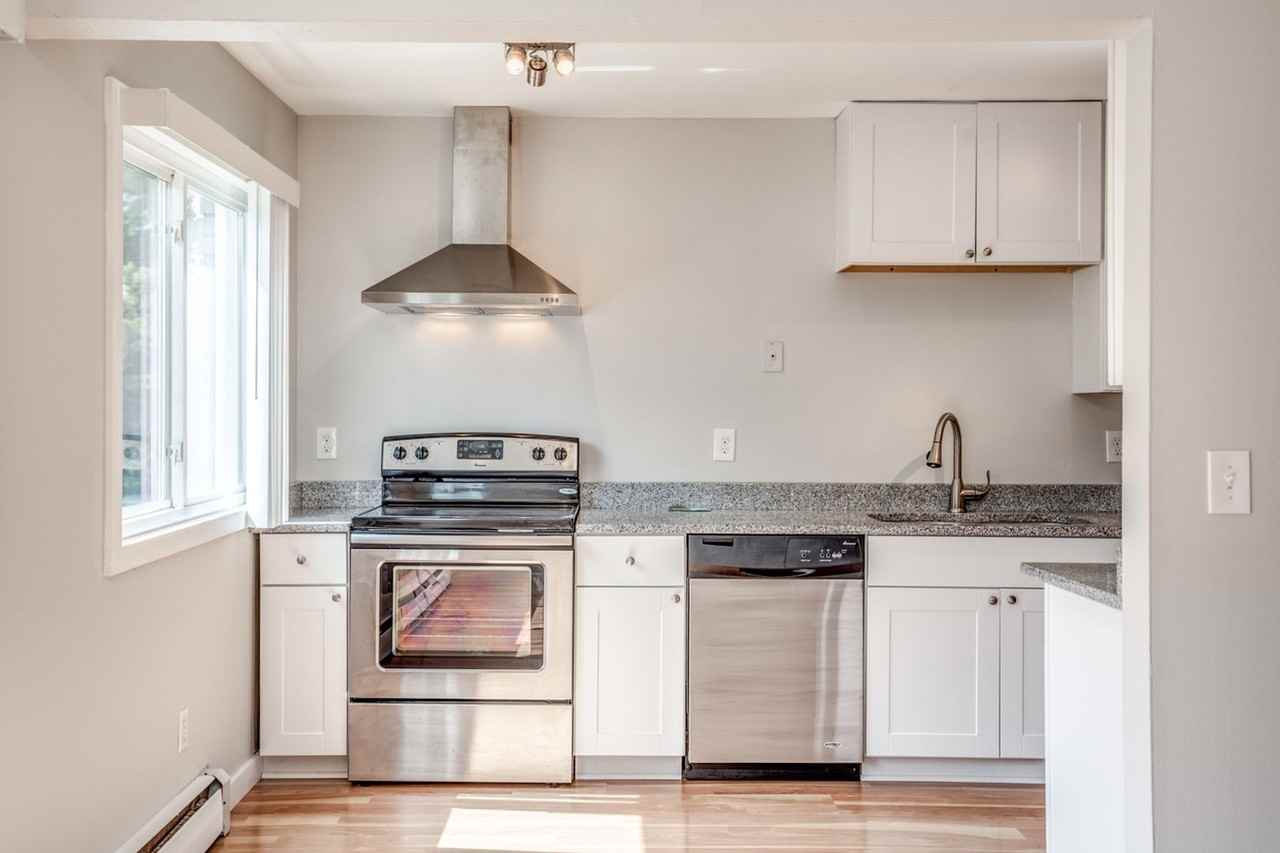 744 Polk St NE - Photo 5 of 27