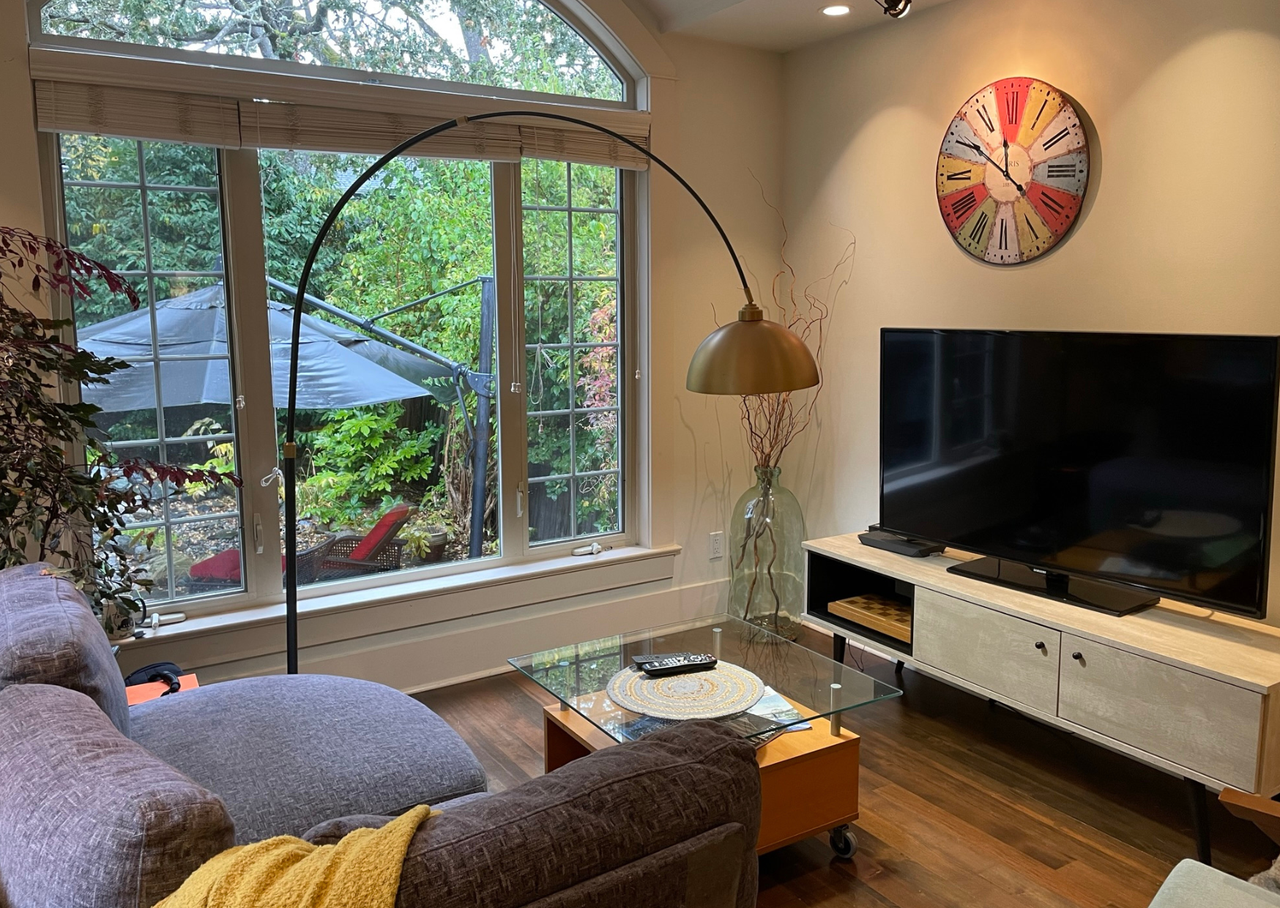 1636 Hampshire Road - Photo 3 of 11