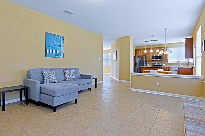 19125 Smith Gin St - Photo 3 of 7