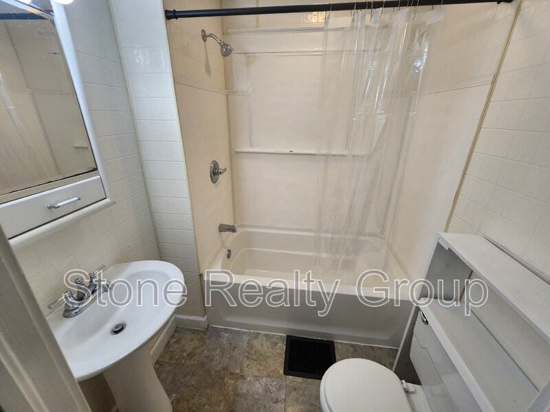2816 Dean Ave - Photo 2 of 7