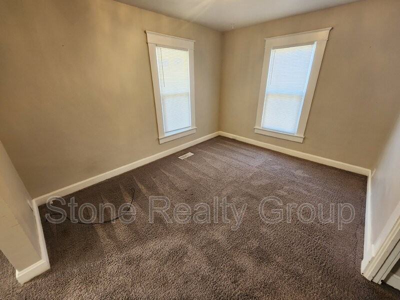 2816 Dean Ave - Photo 4 of 7