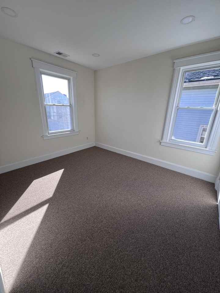 36 Hillman Street 2 - Photo 2 of 6