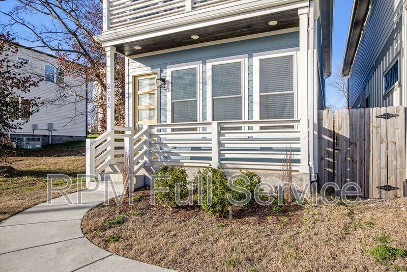 2312 Merry St - Photo 7 of 38