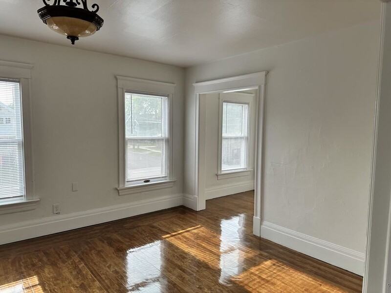 1401 S 10th St - Photo 3 of 14