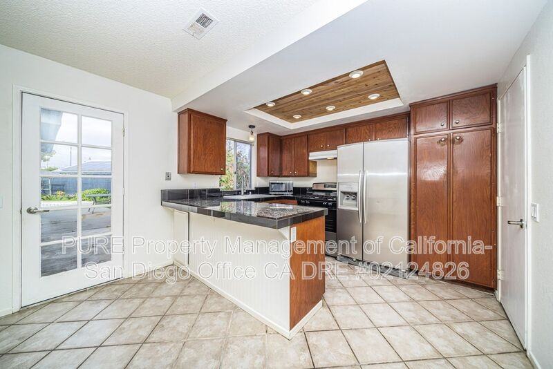 2412 Kimberly Pl - Photo 3 of 33