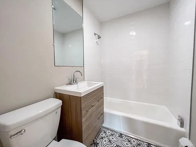 Upper Depew on the Hudson LLC - Photo 2 of 8