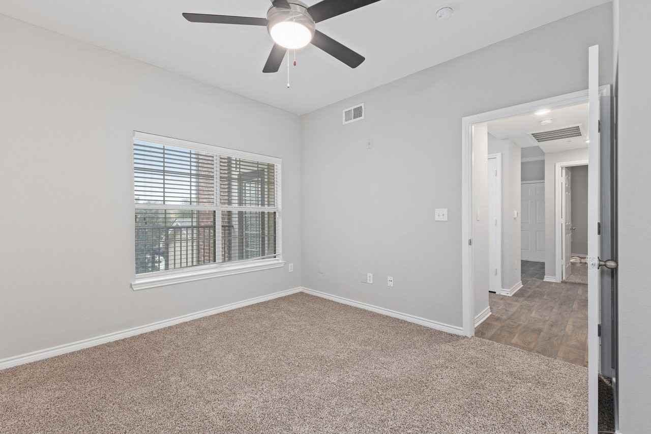 Bella Ruscello Apartments 250 E Highway 67, Duncanville, TX 75137