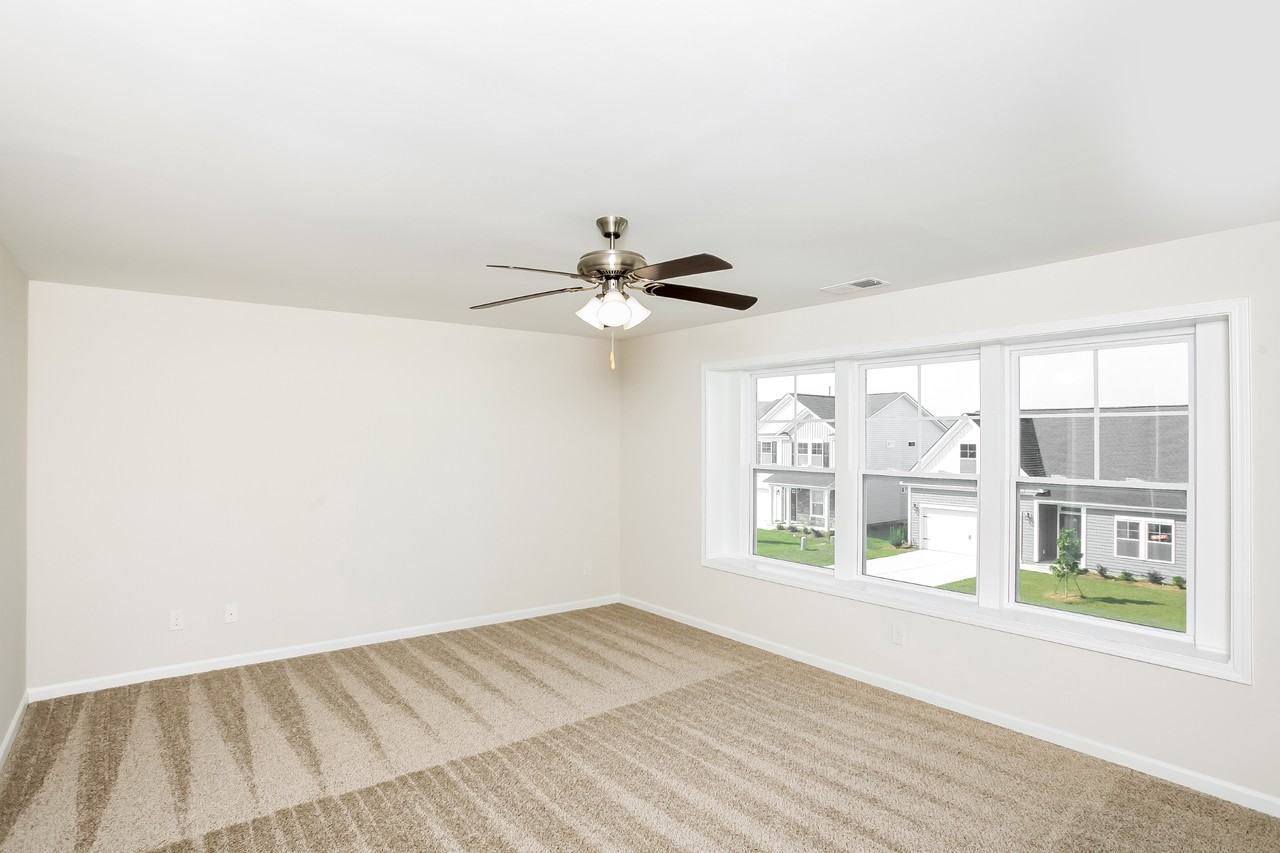 1021 Winter Way - Photo 7 of 16