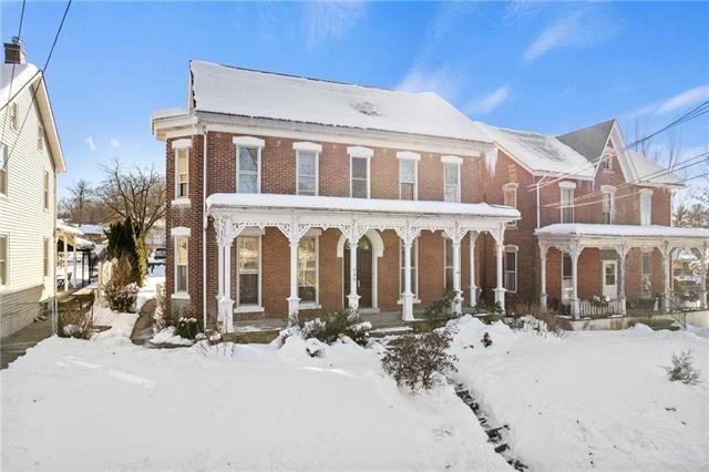 240 Franklin St #2 - Photo 2 of 32