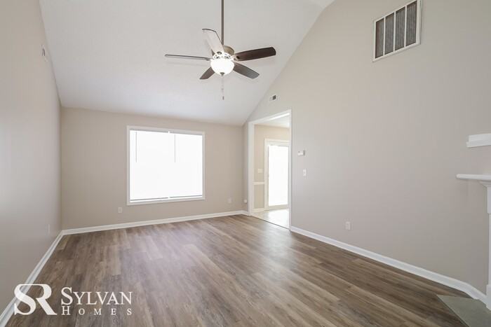 1741 Heathland Dr - Photo 3 of 16