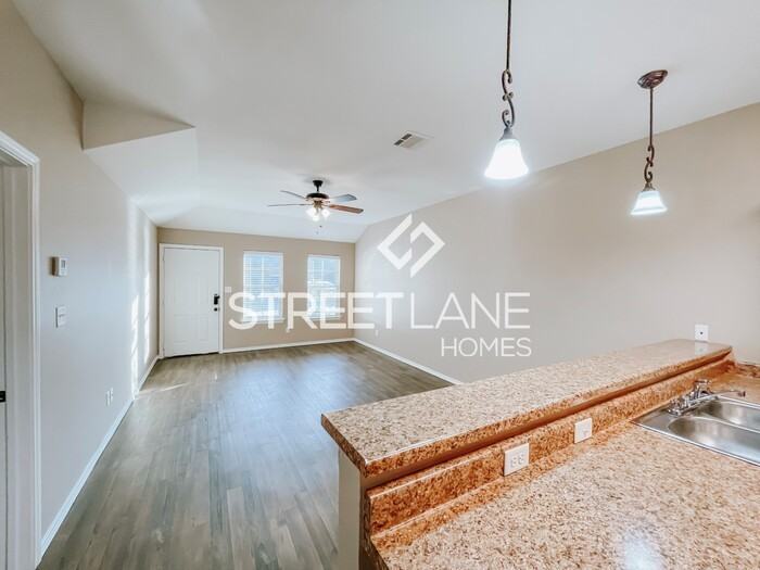 33 Bella Dr - Photo 3 of 12