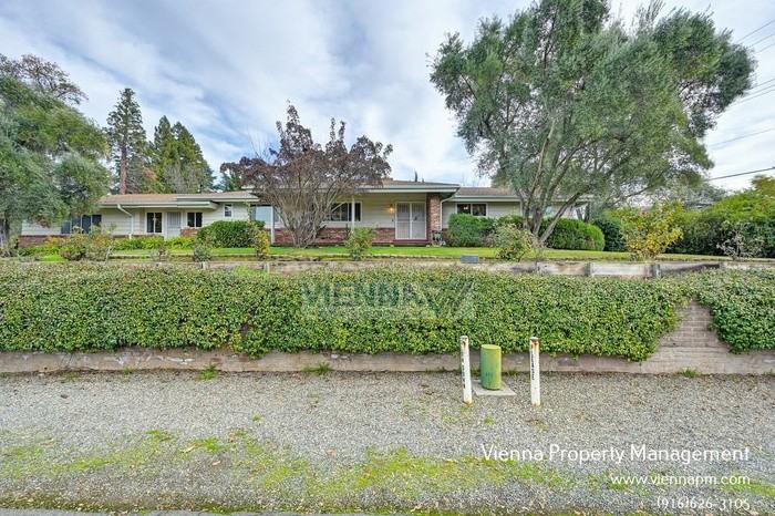 4800 Timothy Way - Photo 2 of 50