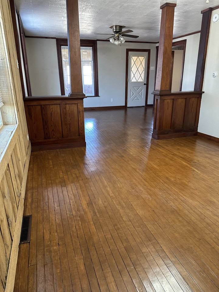 517 New York Ave #NA - Photo 3 of 10