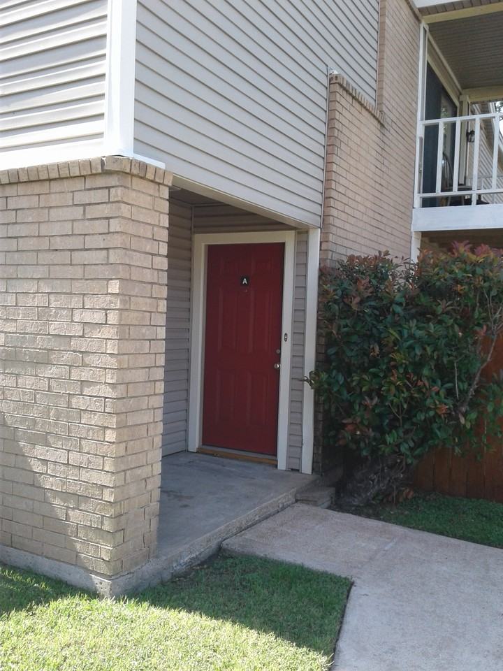 1110 Autumn Cir #A - Photo 2 of 13