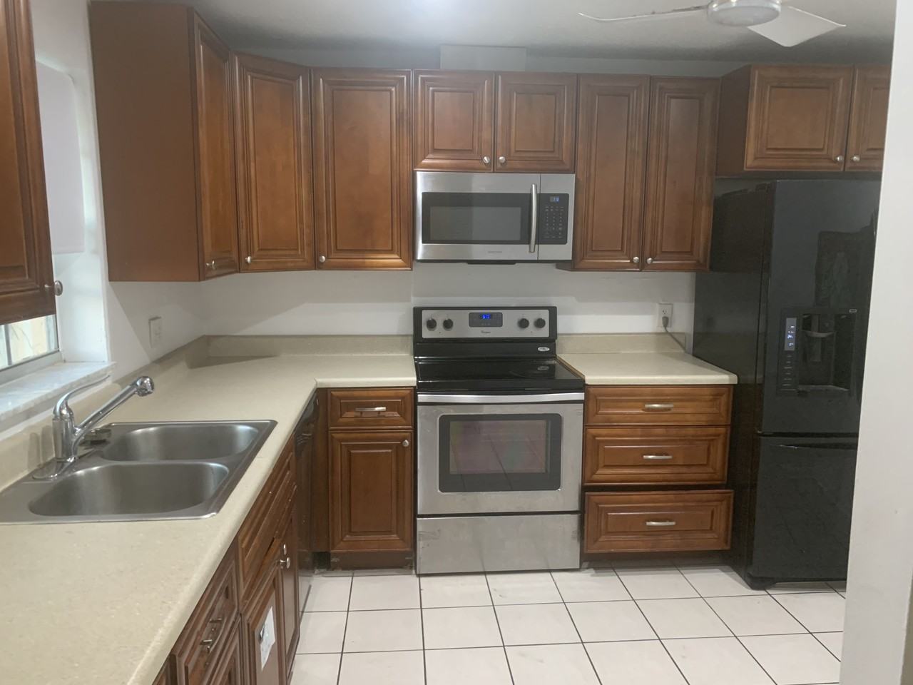 666 Laconia Cir - Photo 2 of 8