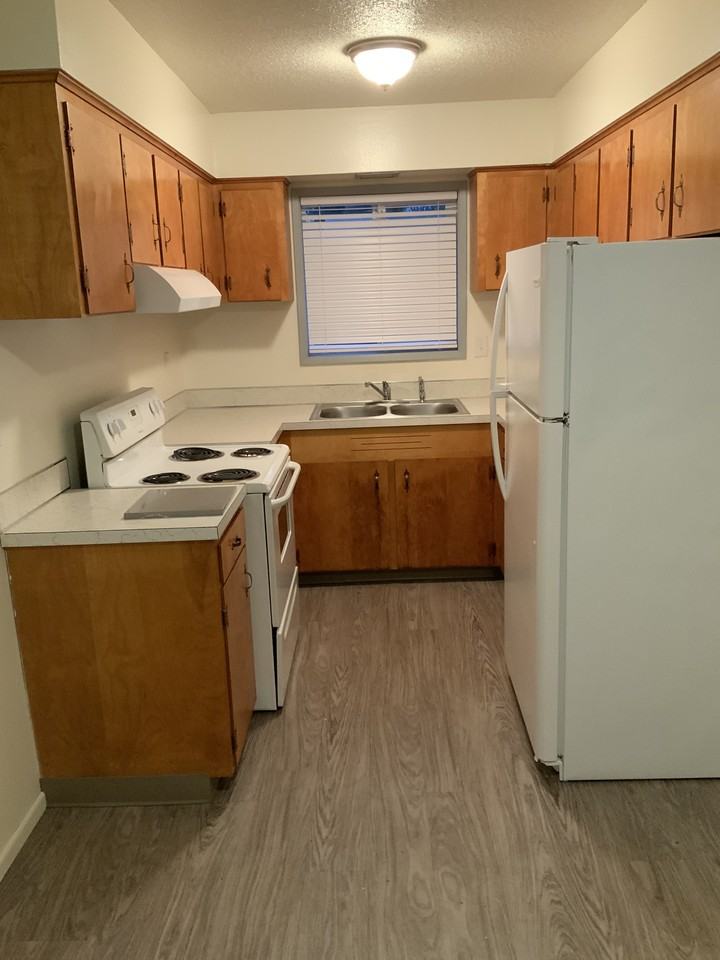 145 Northwest 15th Street #NA - Photo 2 of 9