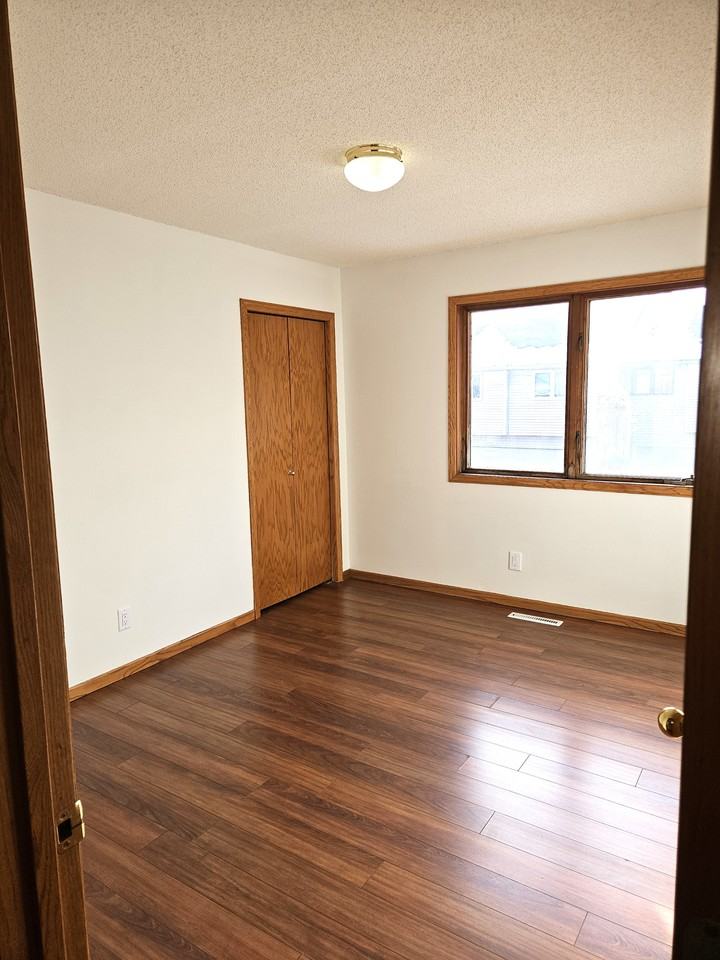 7891 72nd St S #72ndSTREET - Photo 6 of 27