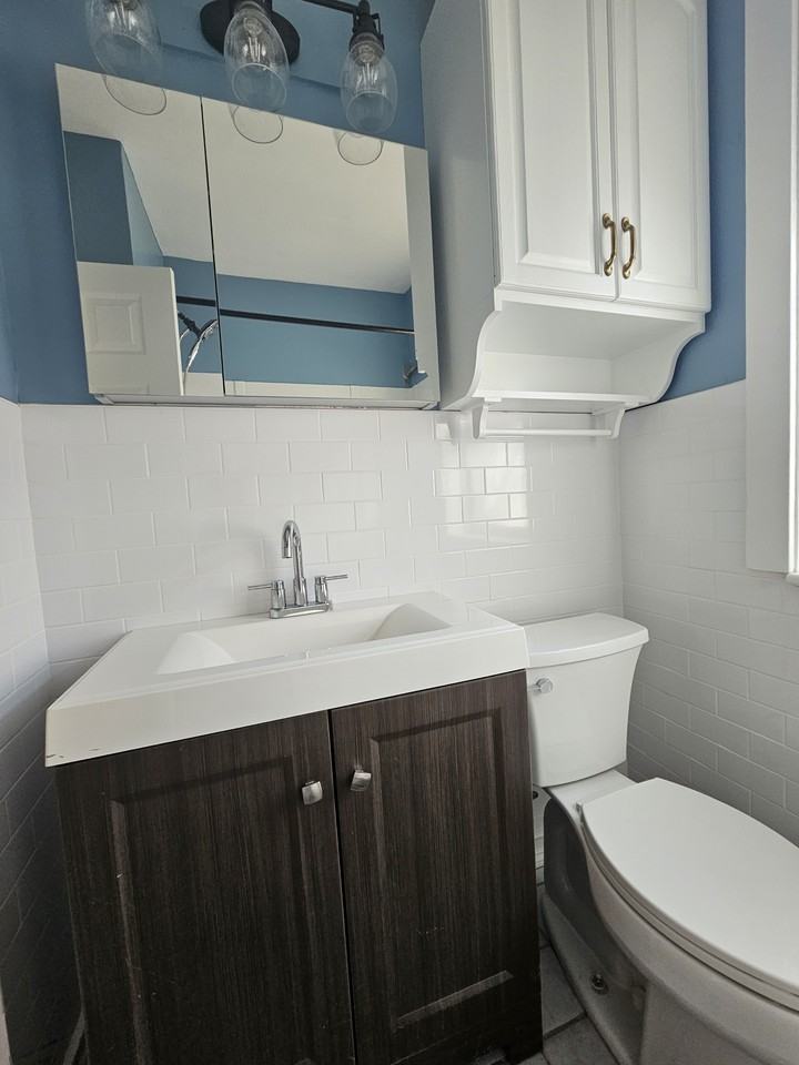 5040 Sutherland Ave #1 - Photo 6 of 19