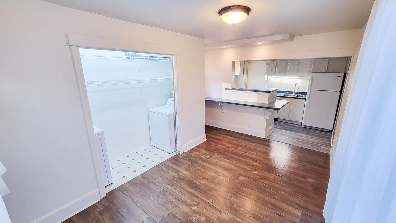 2351 Ashland St #NA - Photo 4 of 14