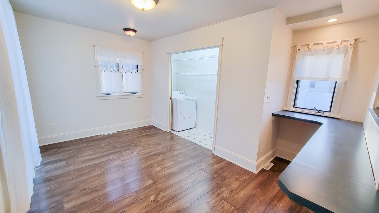 2351 Ashland St #NA - Photo 5 of 14