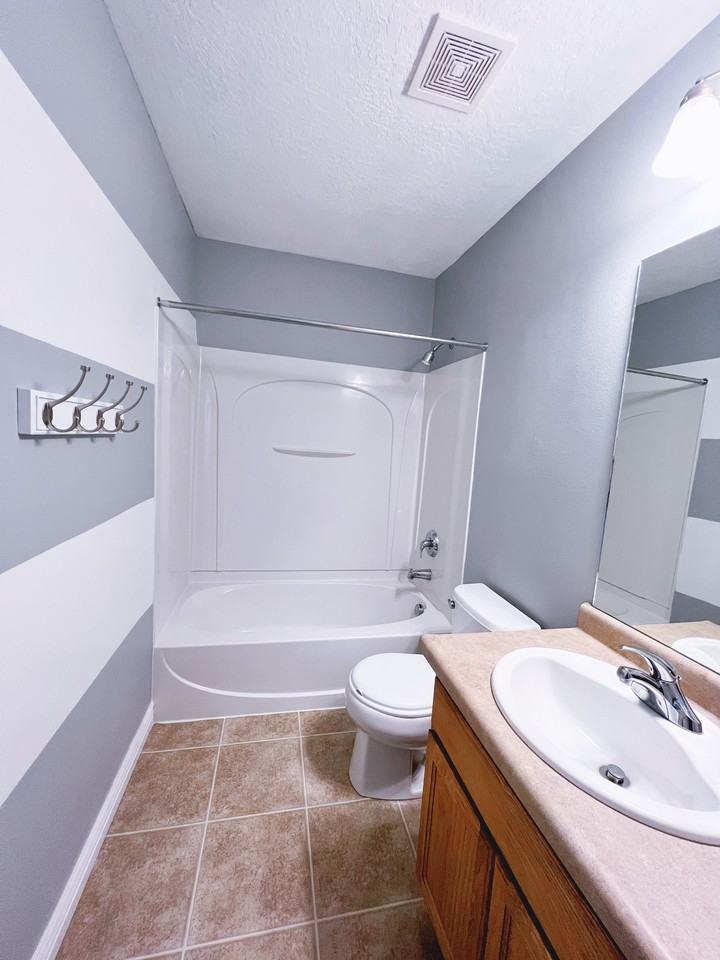 14066 S Rutherford Ave #NA - Photo 7 of 9