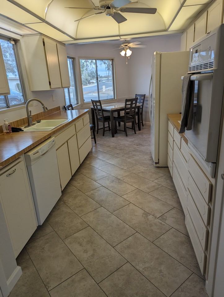 10201 W Hutton Dr - Photo 3 of 10