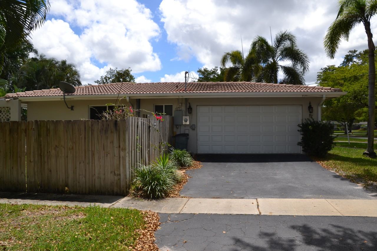 500 Sw 62nd Ave #NA - Photo 3 of 29