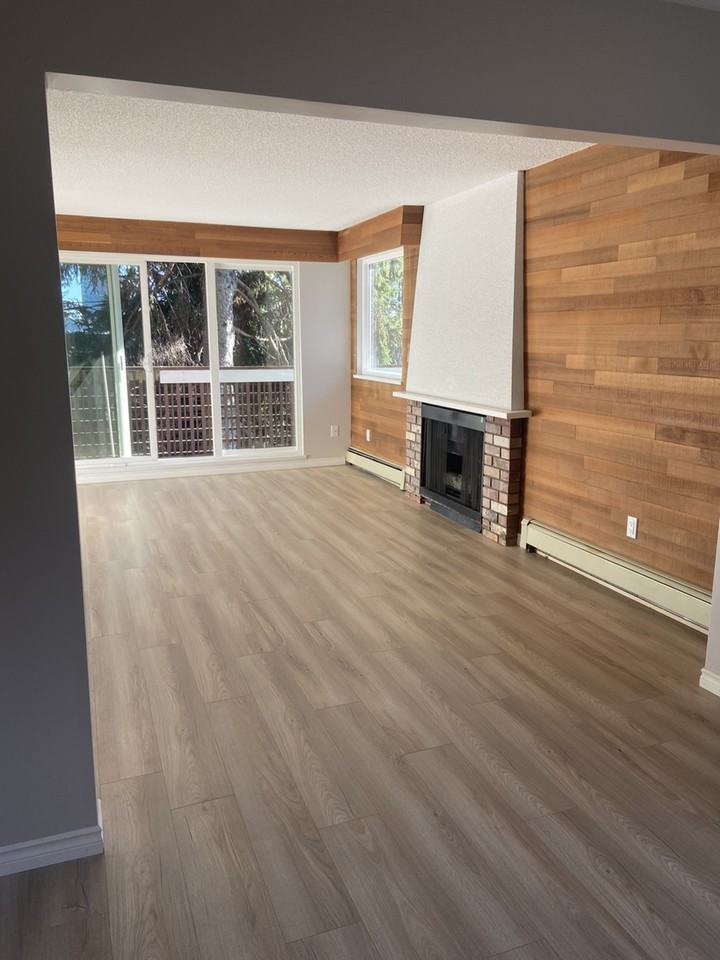 707 Gloucester St - Photo 3 of 19