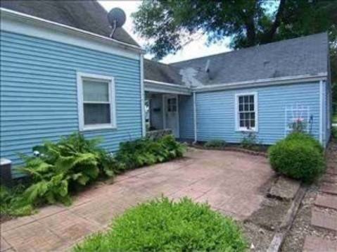 520 Bender St - Photo 2 of 15