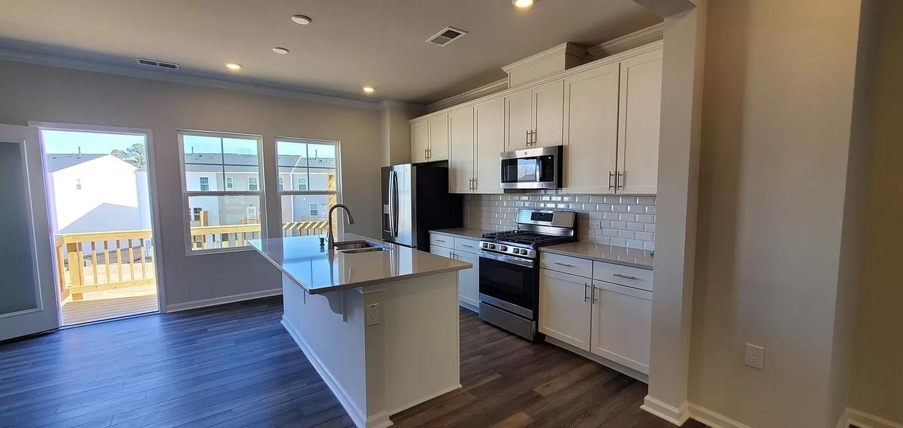 2019 Sandwood Loch Dr - Photo 2 of 27