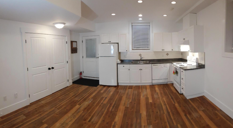 Lower 388 Alder Street - Photo 3 of 24