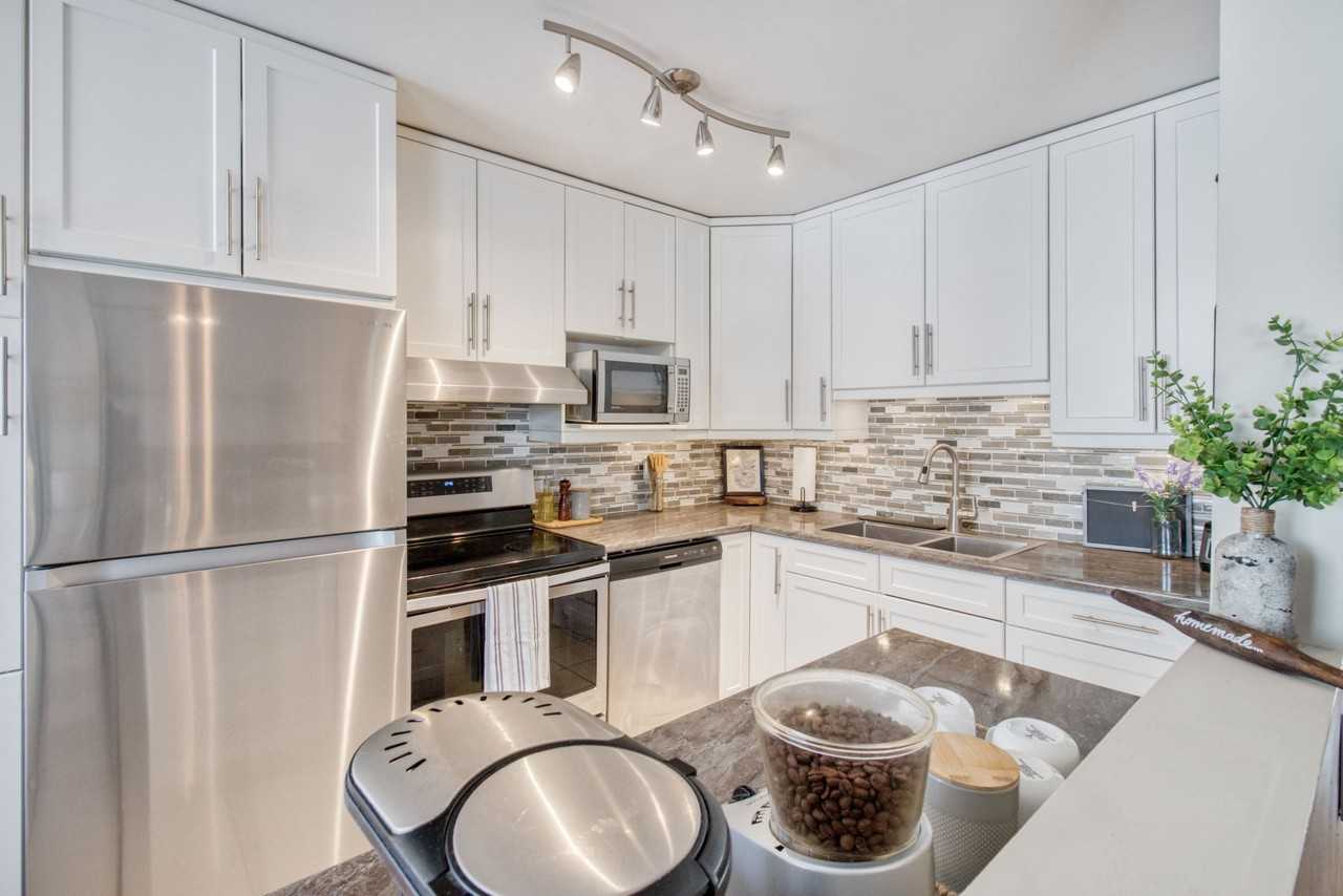 185 Summerfield Way - Photo 2 of 22