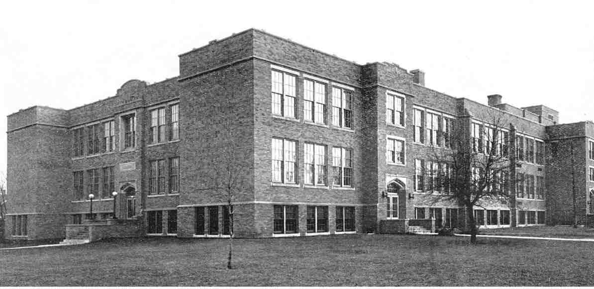 5372 N 37th St - Photo 3 of 4