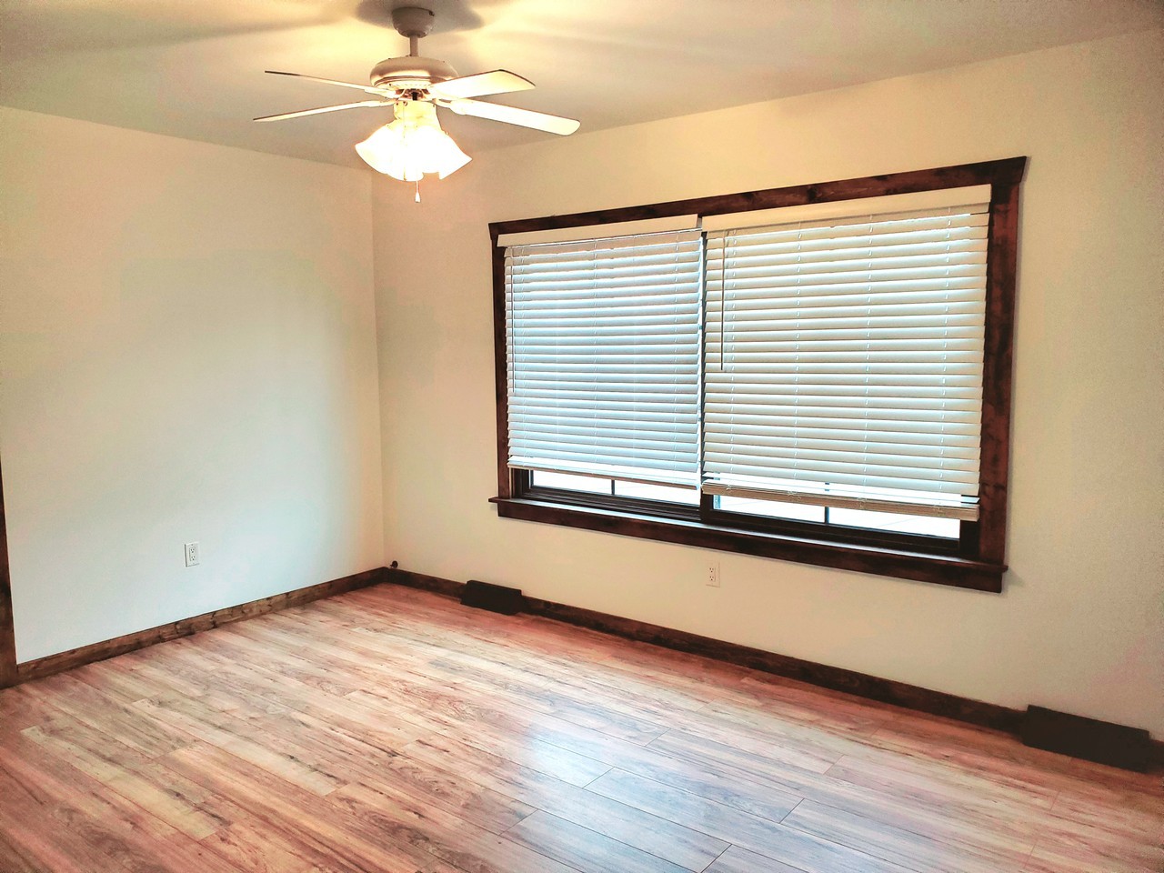 2122 White Oak Avenue #3 - Photo 3 of 8