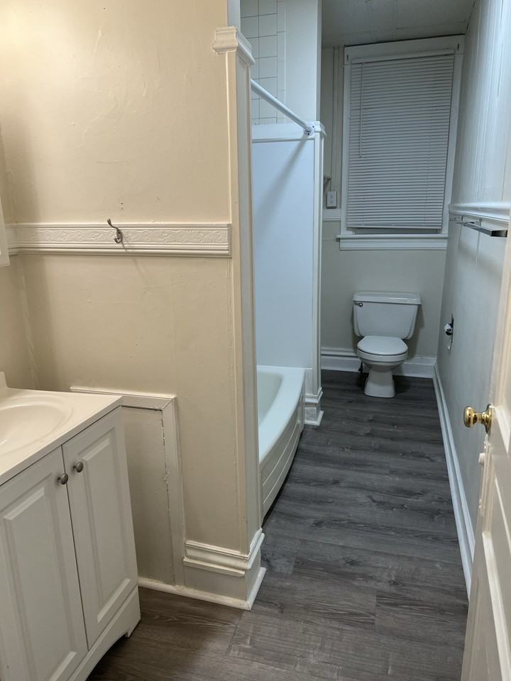 660 Oak Hill Ave - Photo 2 of 6