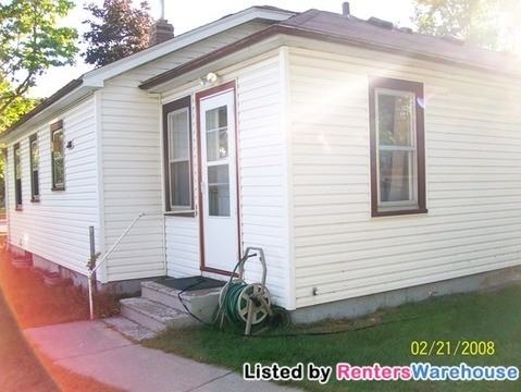 540 1st Ave E - Photo 2 of 12