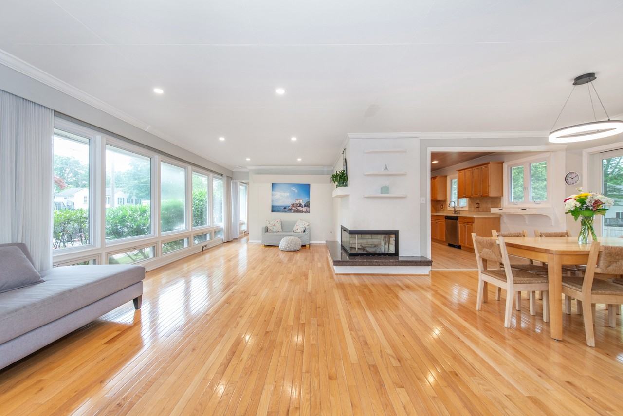 22 Roosevelt Ave - Photo 3 of 23