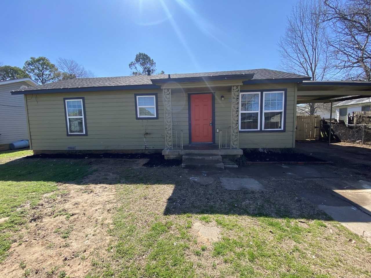 121 Reaves Ln - Photo 2 of 19