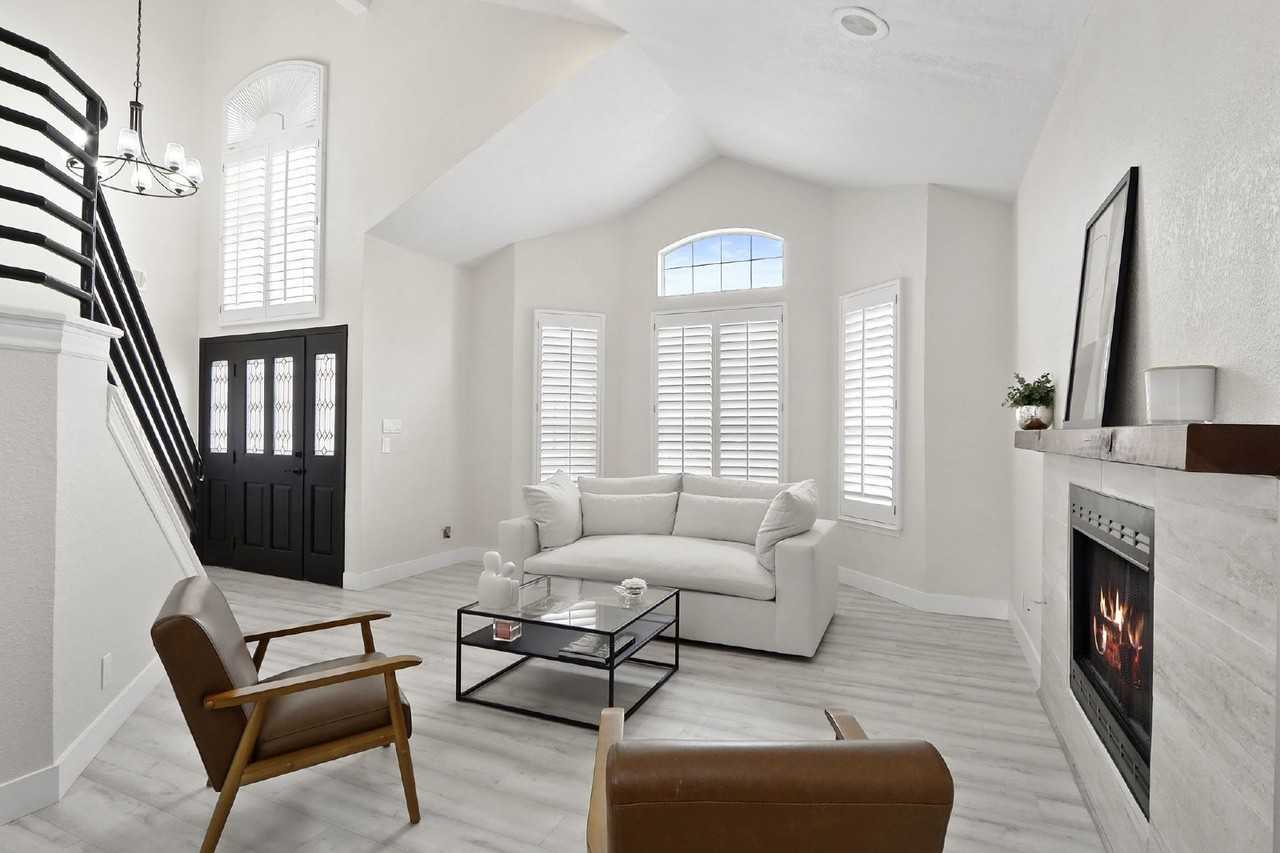 537 Rosinante Rd - Photo 3 of 13