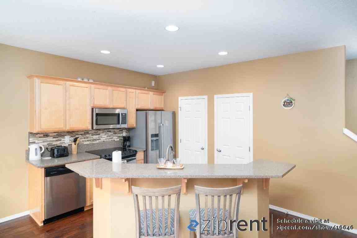 175 Nw 9th Ct - Photo 2 of 16