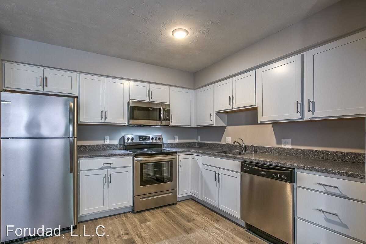 709 S 35th - Photo 2 of 3