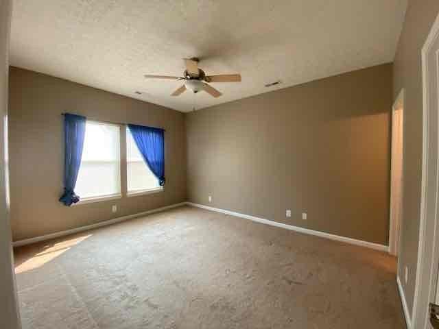 2433 Fleming Dr - Photo 4 of 13