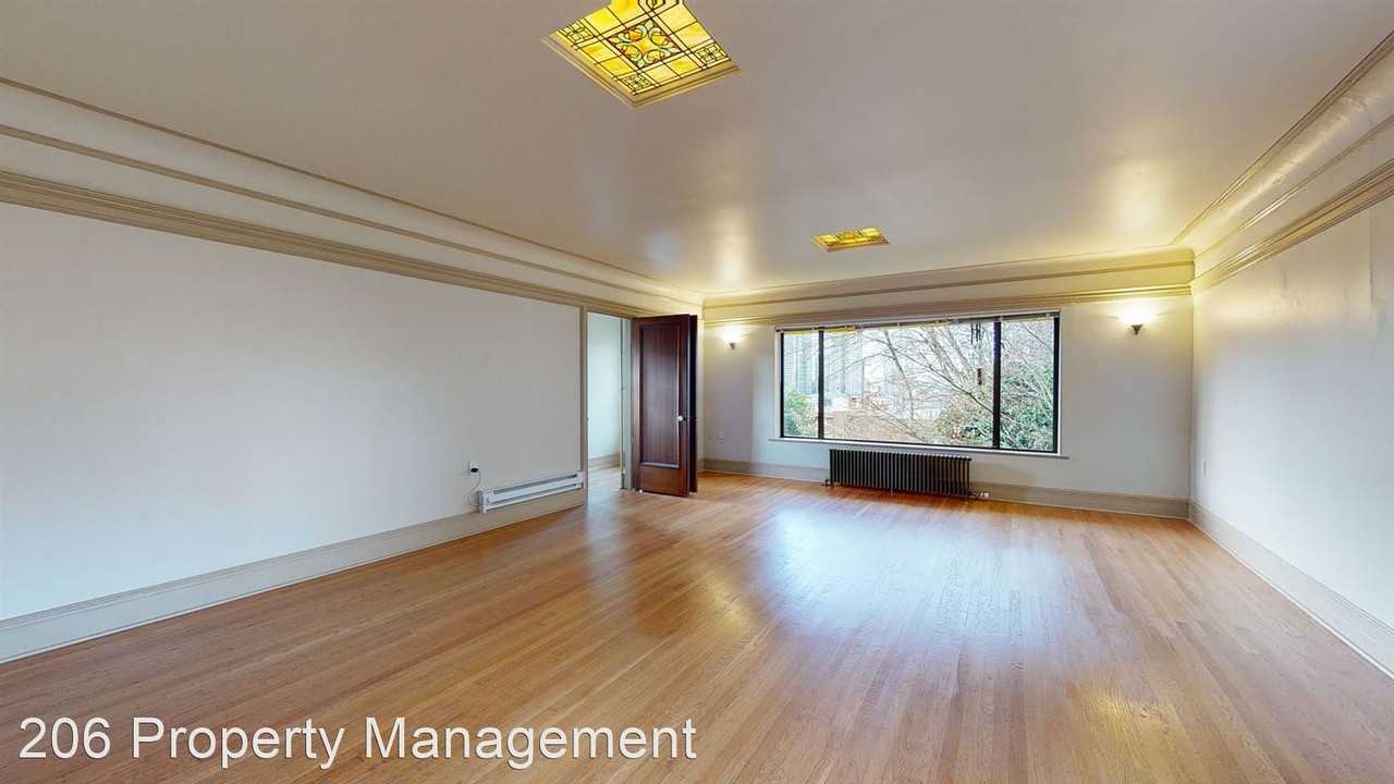 231 Summit Ave E - Photo 2 of 4