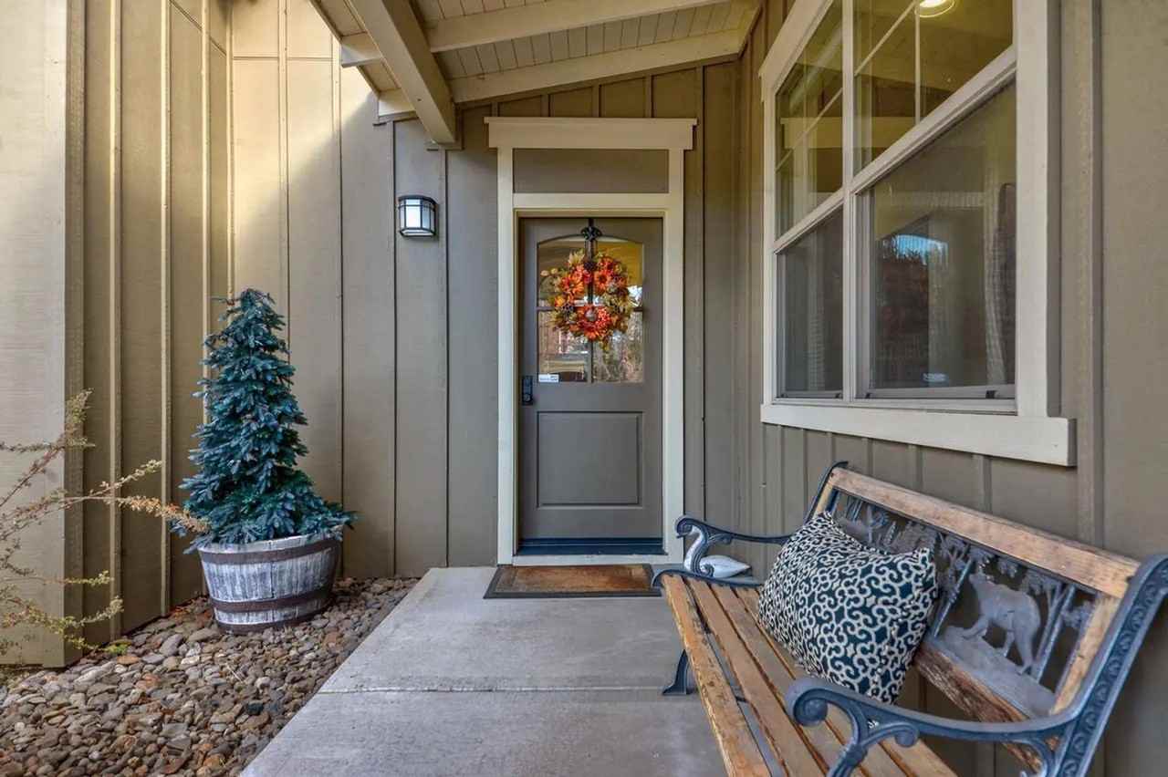 11185 Bunk House Ln - Photo 2 of 22