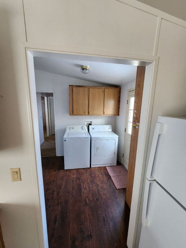 1728 Stoneridge Dr - Photo 3 of 18