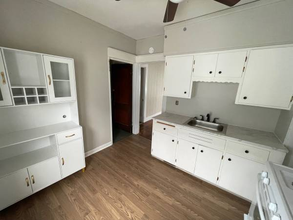 743 Tifft St - Photo 3 of 8