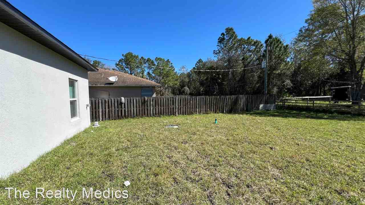 688 Floyd St Se - Photo 3 of 30