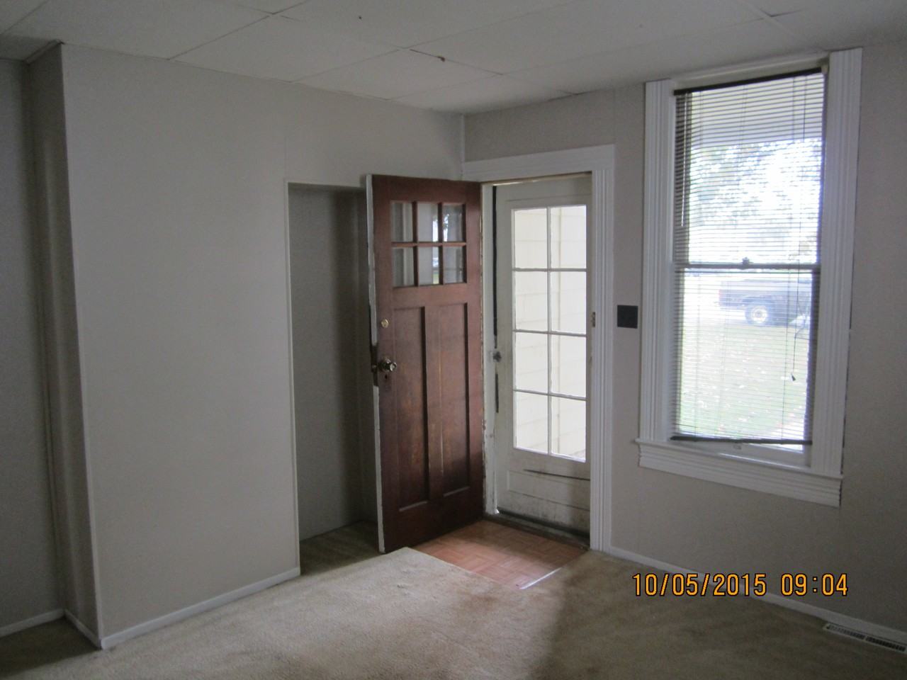 300 E Kansas St - Photo 3 of 12