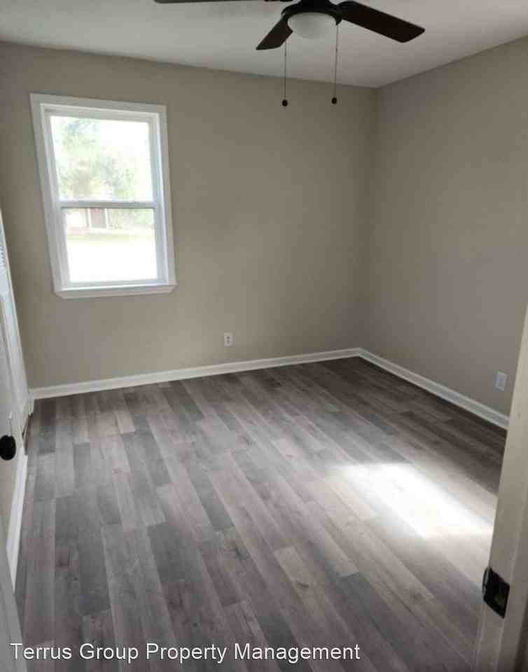 2806 Sharon Dr - Photo 2 of 7